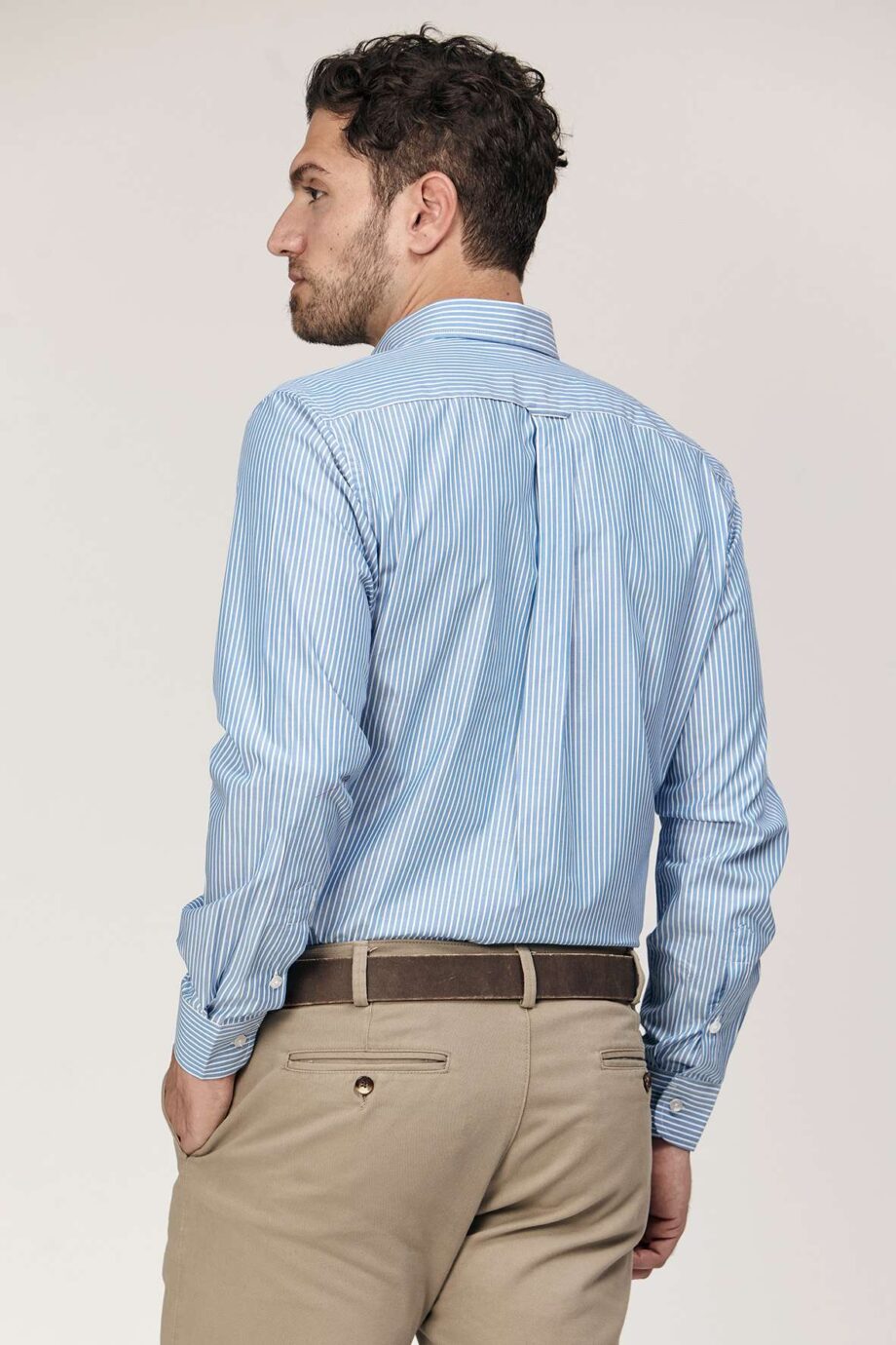 Camisa regular fit a rayas