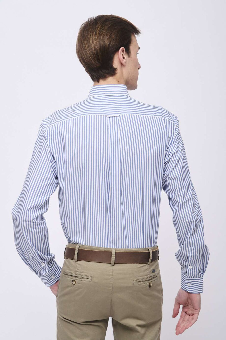 Camisa regular fit a rayas