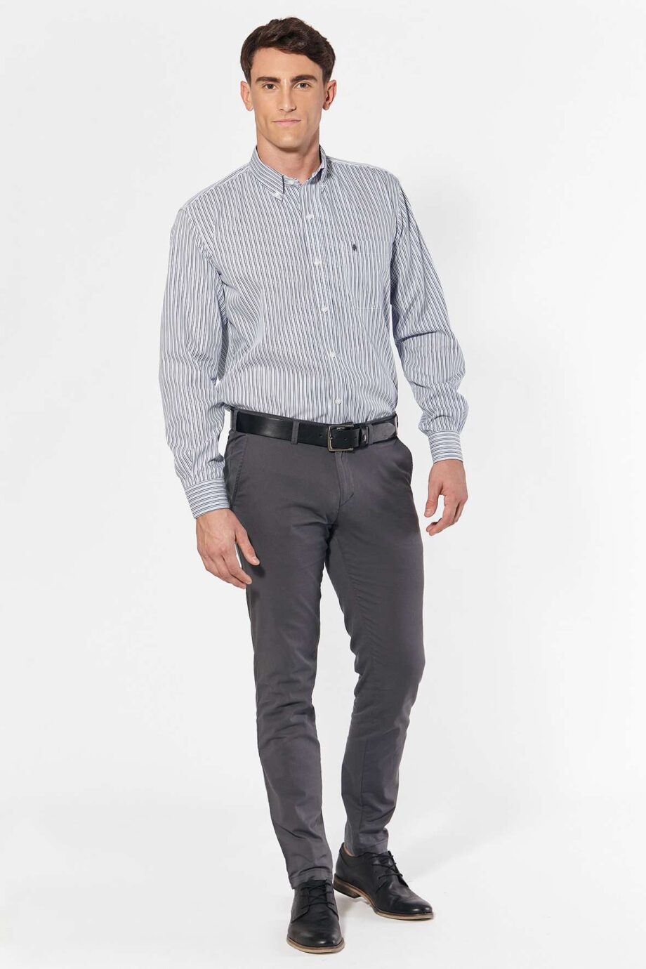Camisa regular fit a rayas