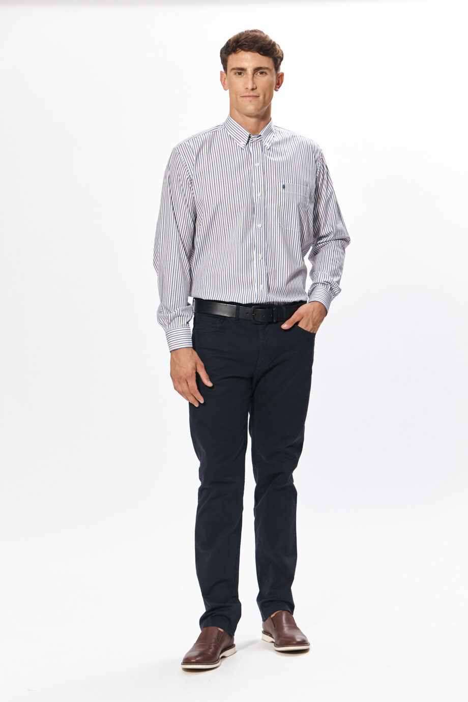 Camisa regular fit a rayas