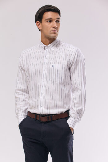 Camisa regular fit a rayas