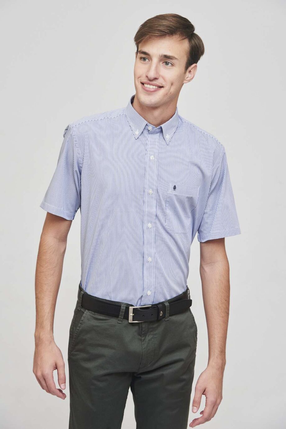 Camisa regular fit a rayas