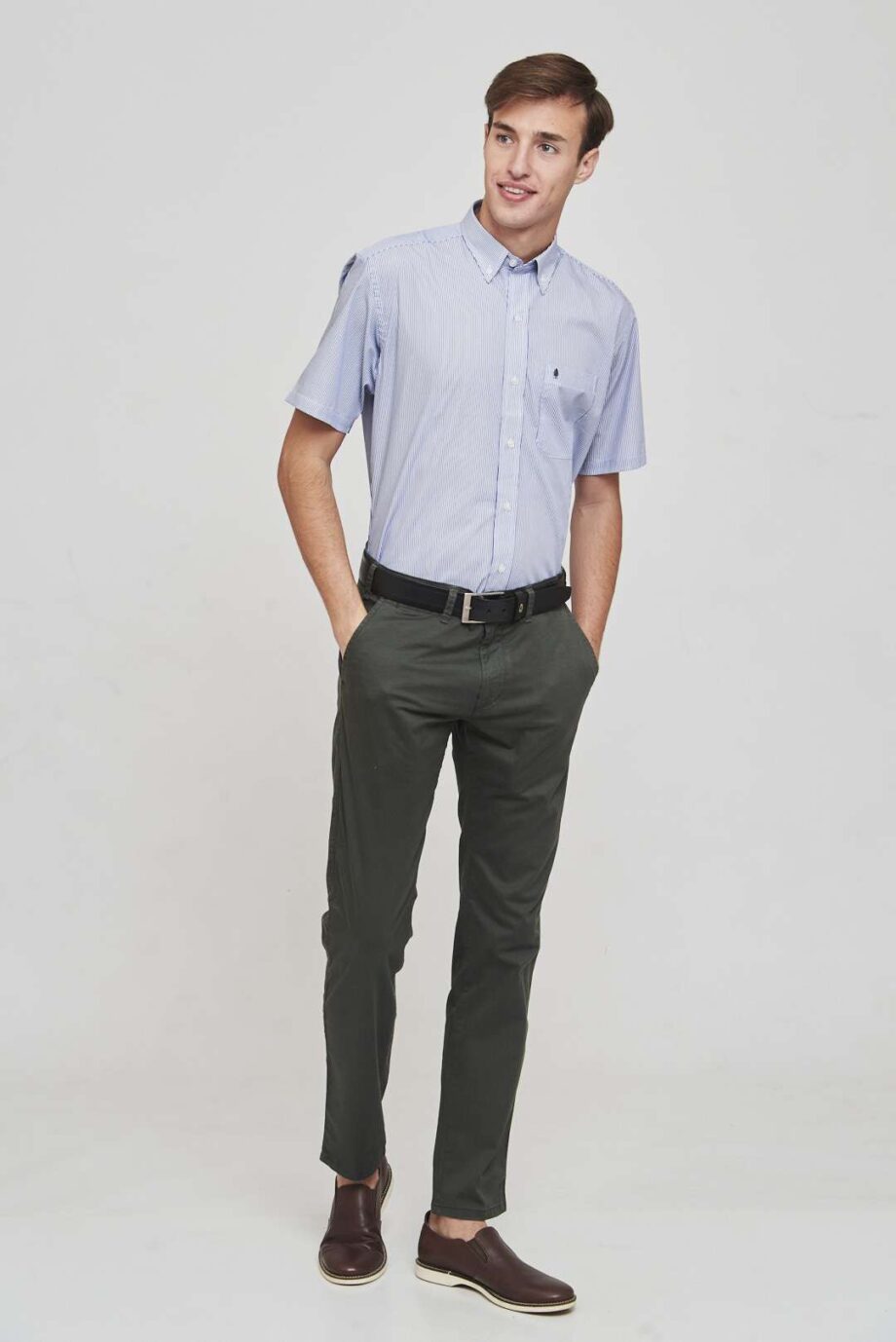 Camisa regular fit a rayas