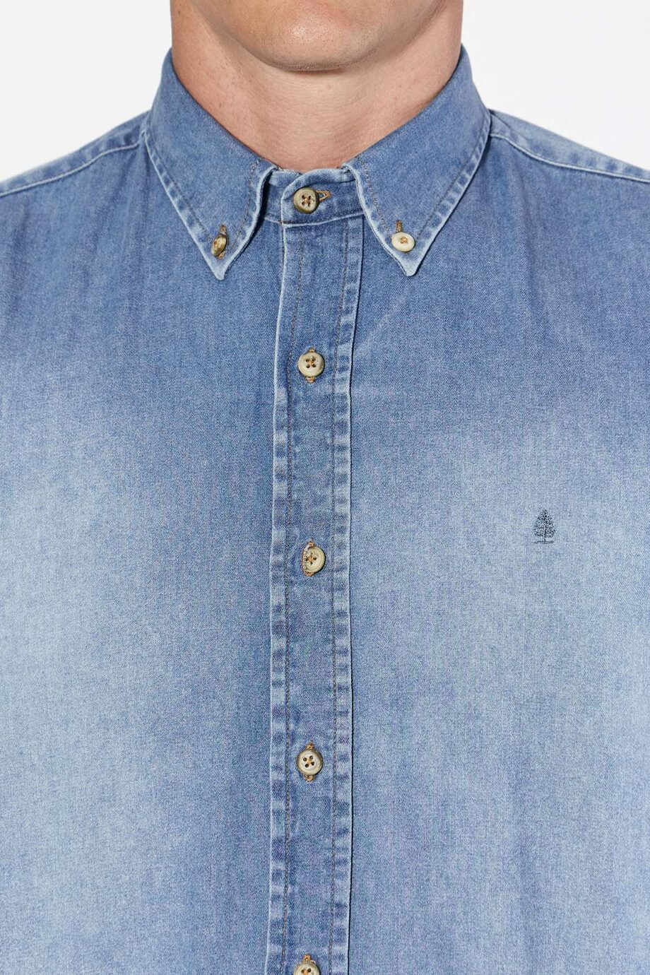 Camisa regular fit de jean gastado
