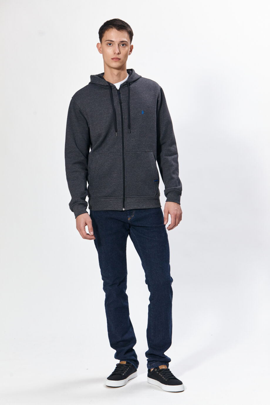 Campera canguro con capucha