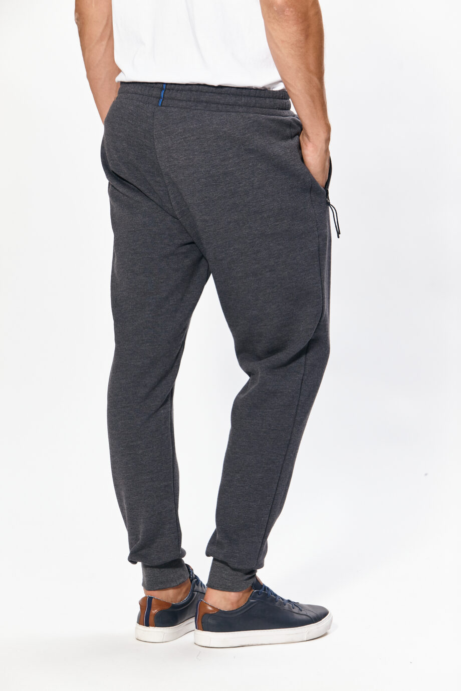Pantalón jogging con vivos