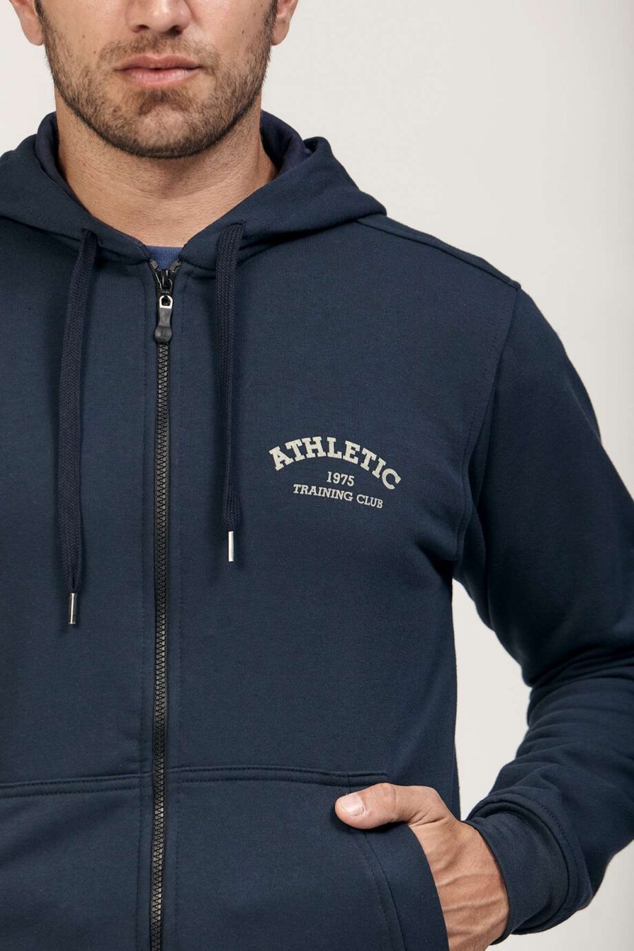 Campera canguro con estampa de frisa