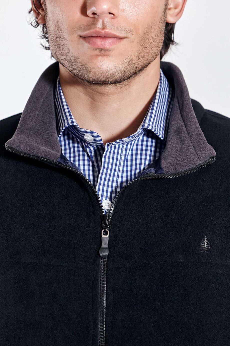 Campera polar con recortes