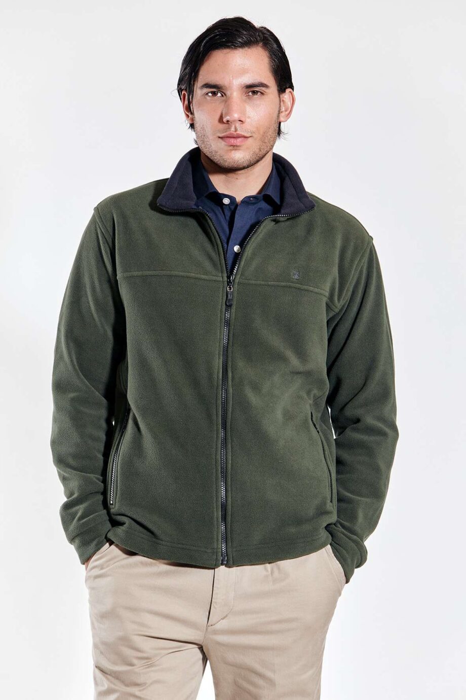Campera polar con recortes