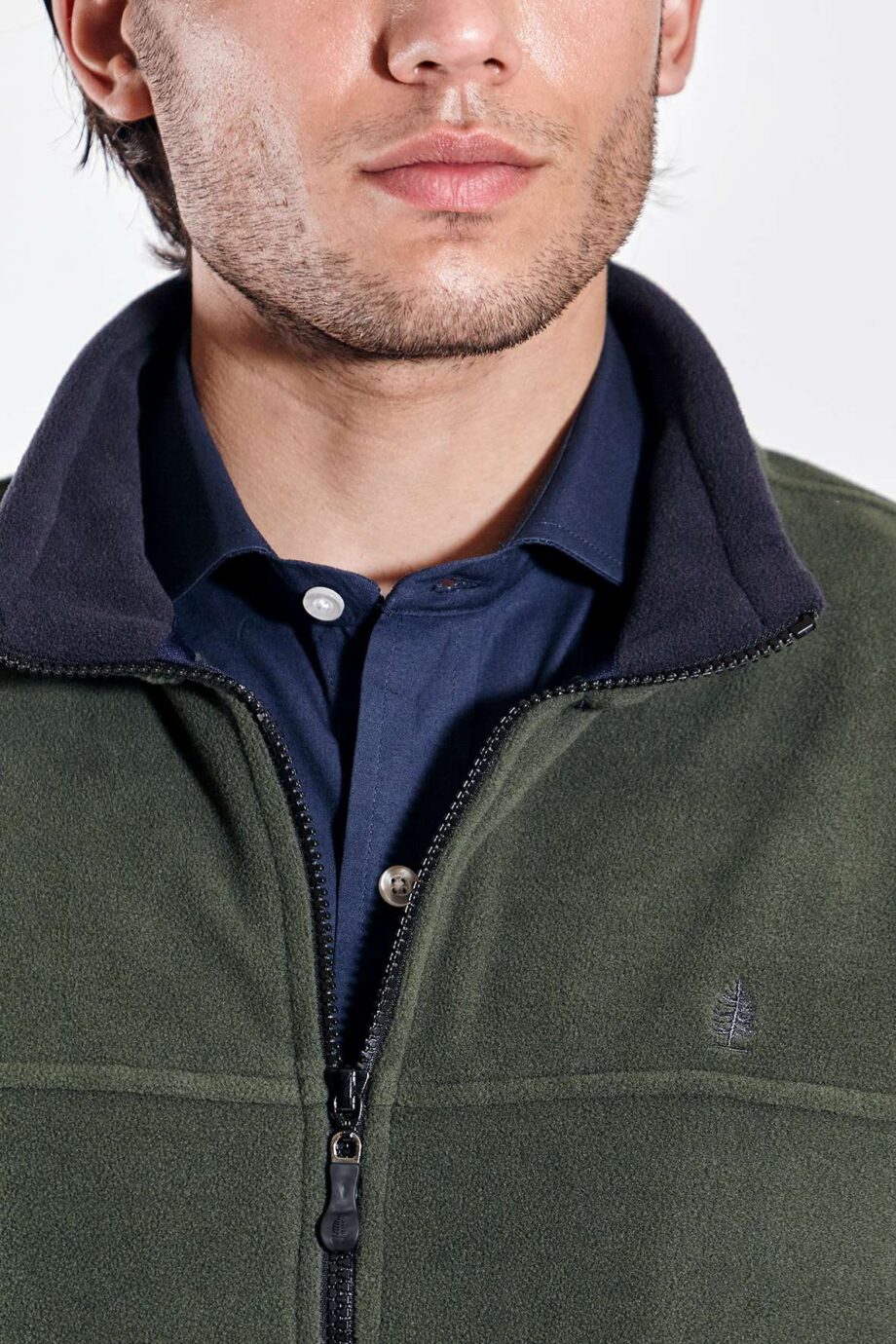 Campera polar con recortes