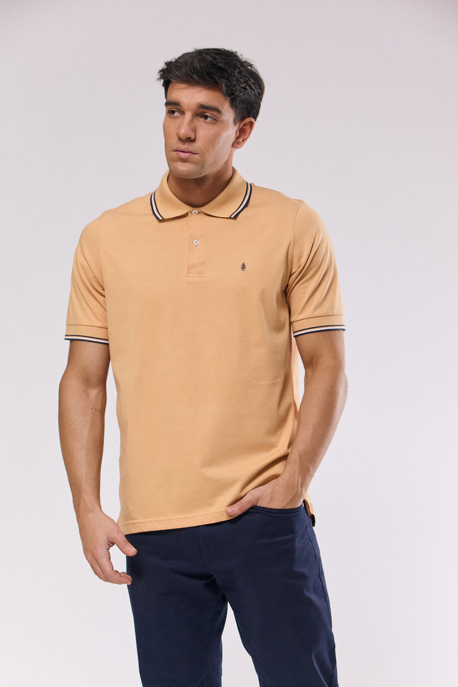 Polo de jersey con 3 vivos