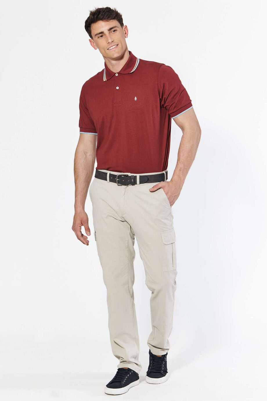 Polo mangas cortas cuello puños vivos
