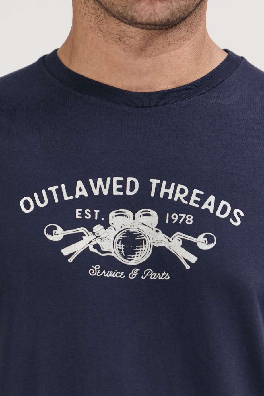 Remera de jersey outlawed threads